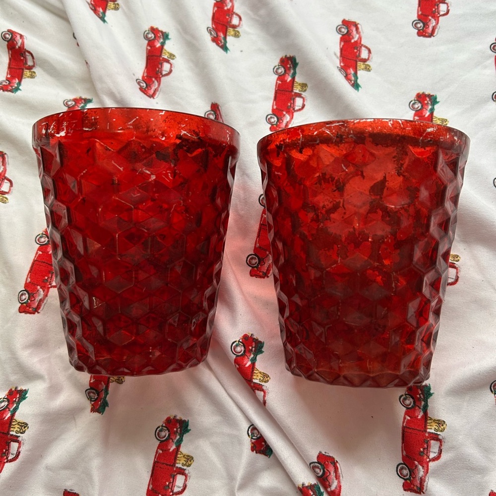 💚3/$25 Red Textured Glass Tumblers